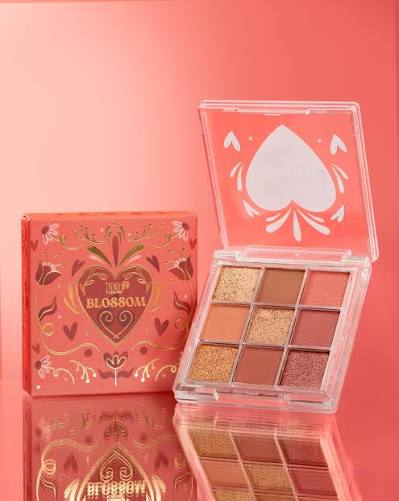 PALETA DE SOMBRAS  BLOSSOM TRENDY